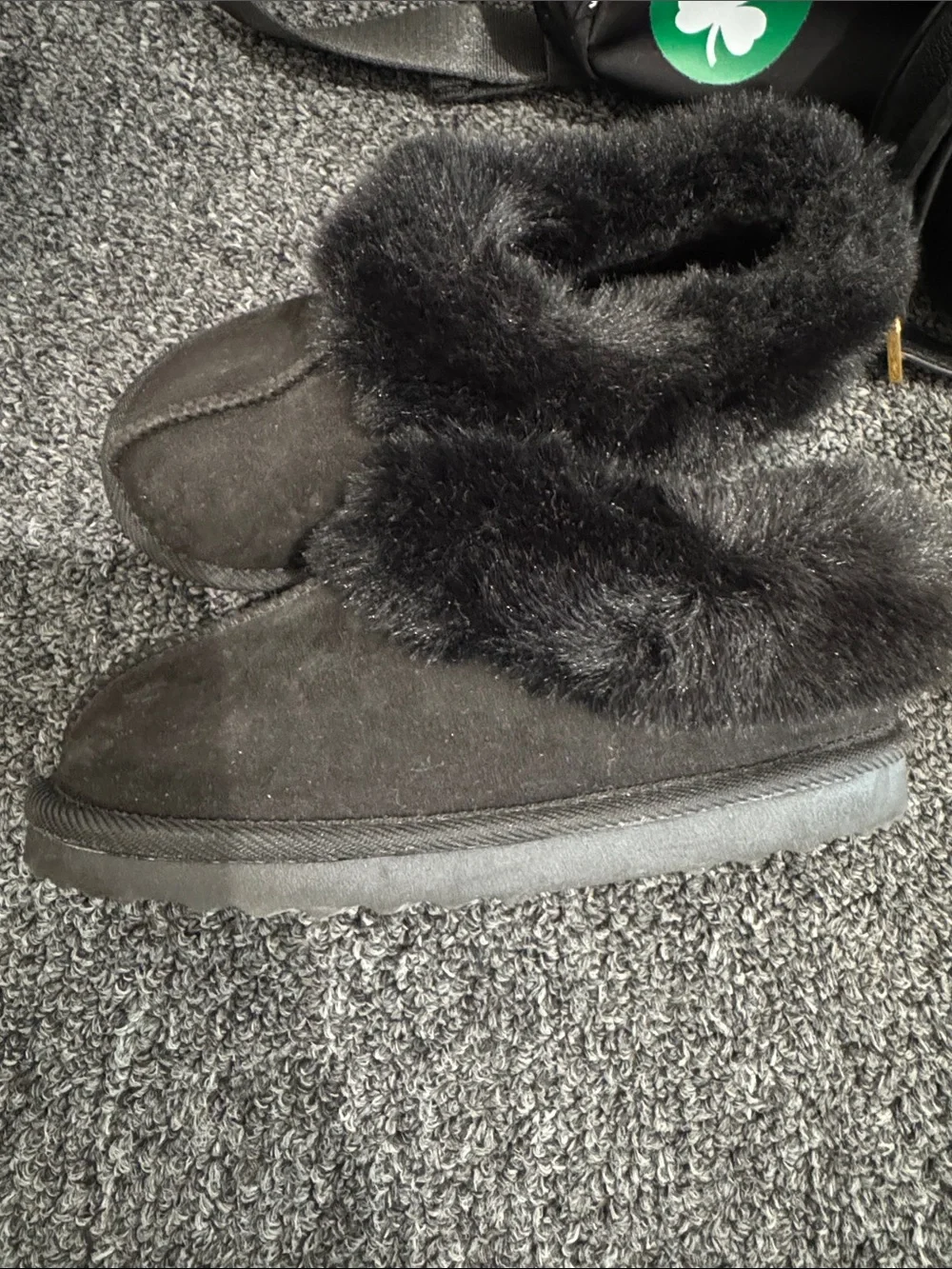 Black Faux Fur Lined Women's Slip-On Slippers